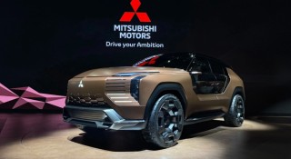 Mitsubishi Elevance Concept ra mắt tại Nhật Bản: SUV hybrid 'biết chiều' người ngồi bên trong
